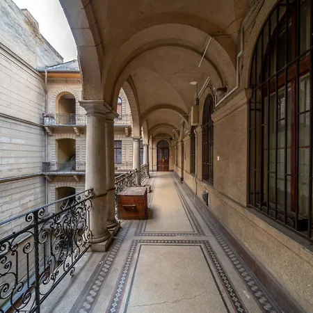 Downtown Delight - Erzsebet Blvd - 13 Ppl Daire Budapeşte
