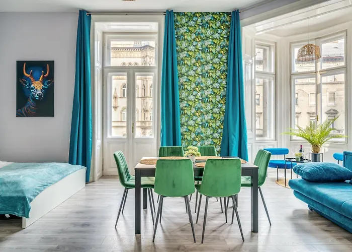 Downtown Delight - Erzsebet Blvd - 13 Ppl Appartement *