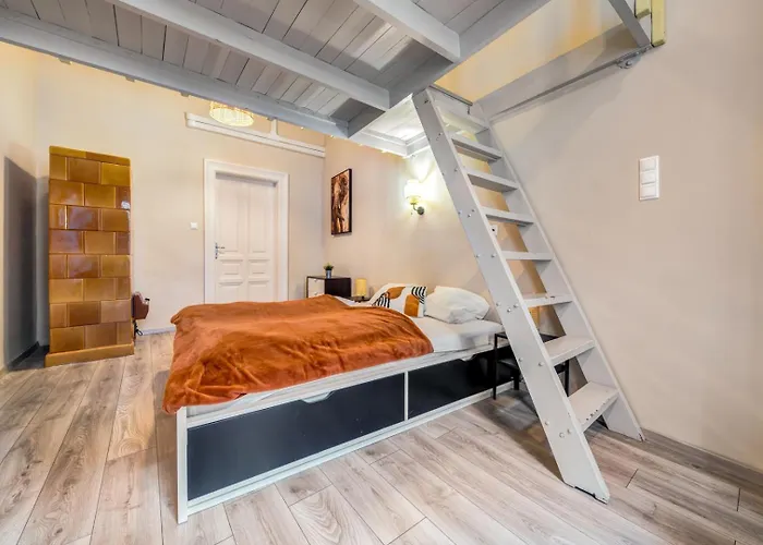 Downtown Delight - Erzsebet Blvd - 13 Ppl Budapest