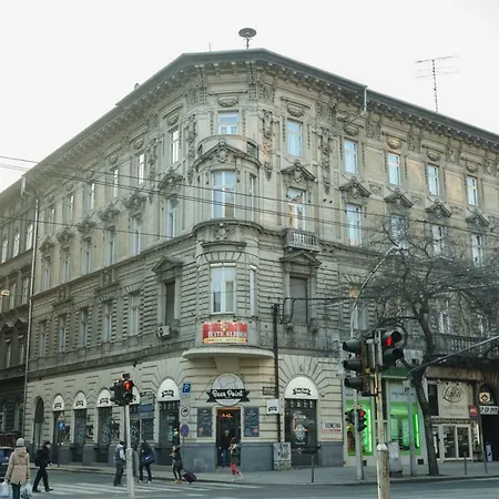 شقة Downtown Delight - Erzsebet Blvd - 13 Ppl